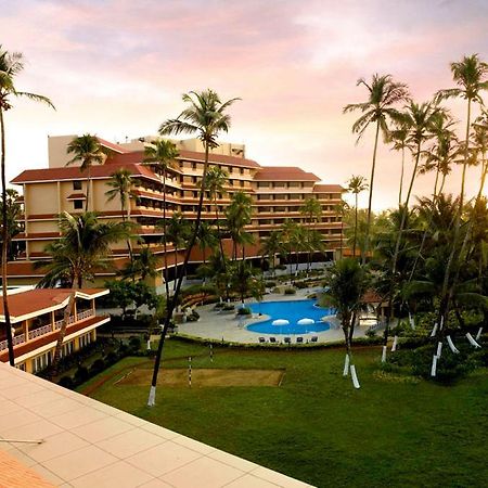 The Retreat Hotel & Convention Centre Bombay Extérieur photo