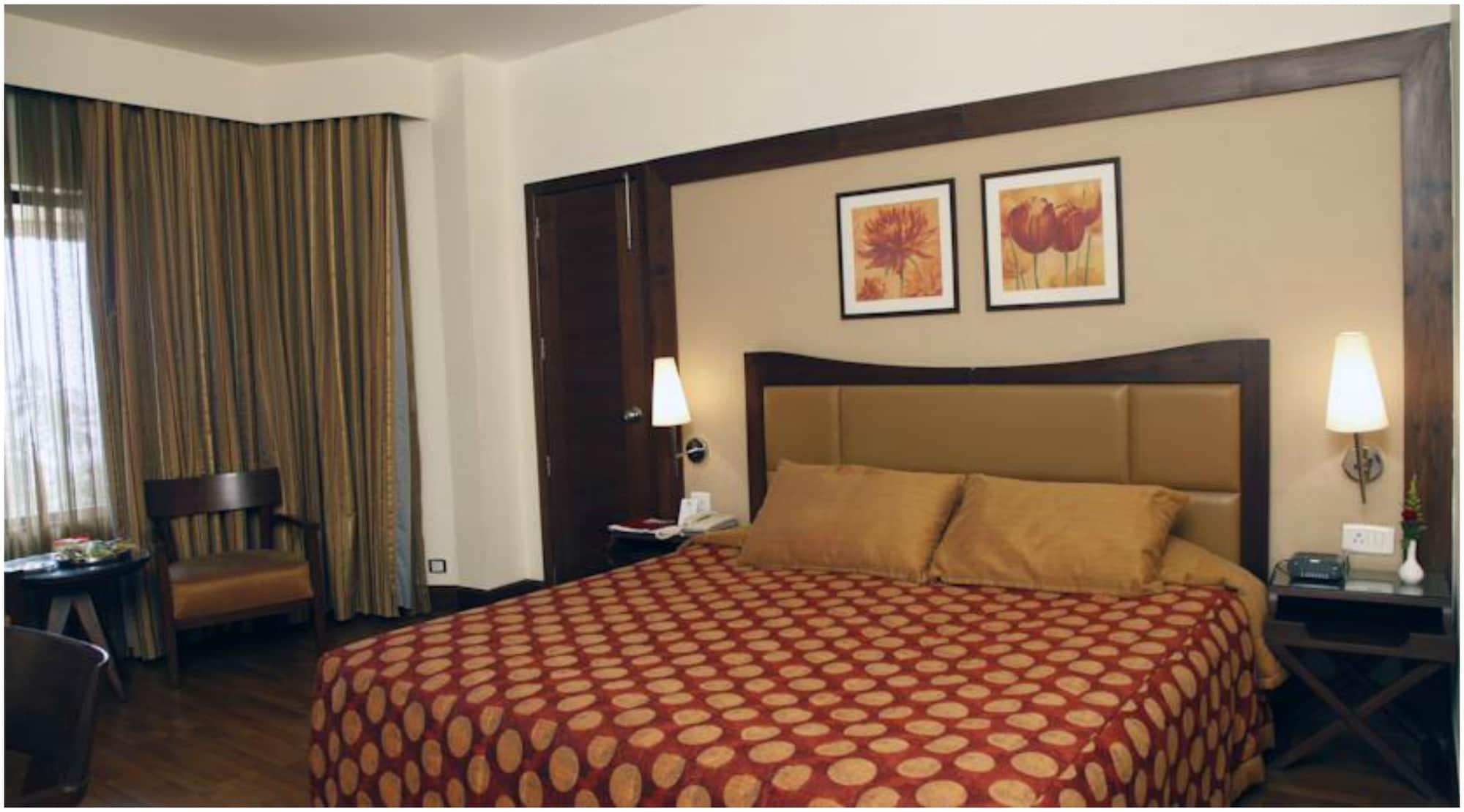 The Retreat Hotel & Convention Centre Bombay Extérieur photo